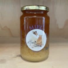 Un grand pot de miel de Lavande locale